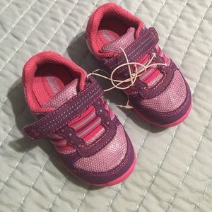Brand new toddler stride rite tennis shoes