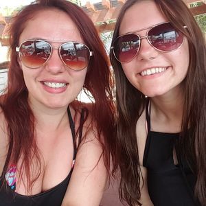 Meet your Posher, Mirela