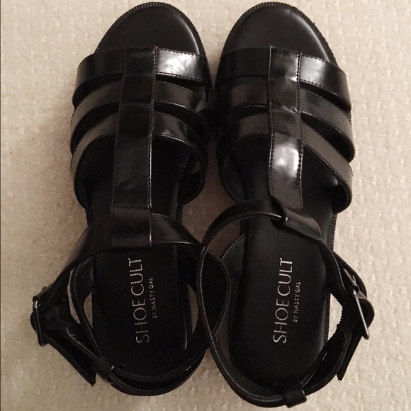 Shoe cult by Nasty Gal sandals