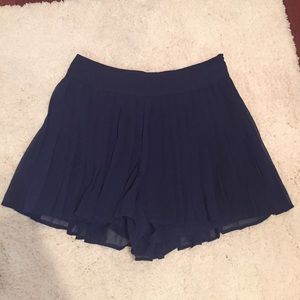 Navy blue Pleated shorts