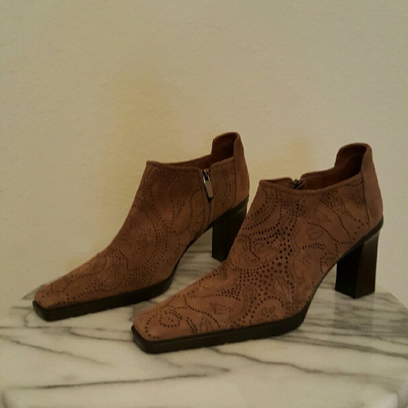 Glory Chen Shoes Glory Chen Shooties Poshmark