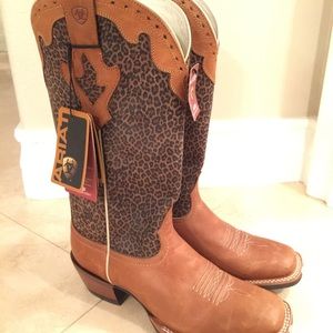 Ariat cowboy boots