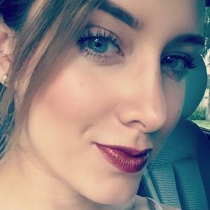 Meet your Posher, Alicia