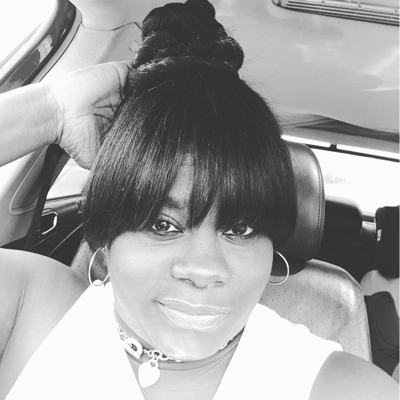 Meet your Posher, Katina