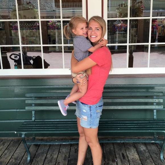 Meet your Posher, Becca