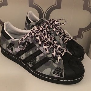 Custom miadidas Star Wars Darth Vader Superstars