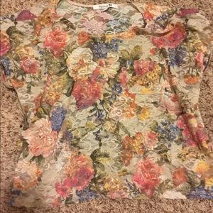 Floral lace tee