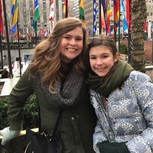 Meet your Posher, Chloe