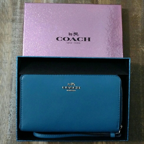 Coach Handbags - TODAY ONLY!!! LAST CHANCE!! COACH WALLET