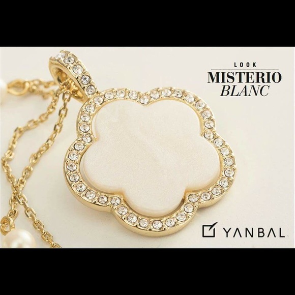 Misterio Blanc Necklace