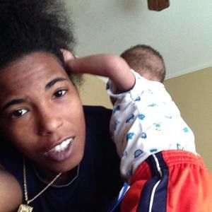 Meet your Posher, Ronia