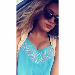 Meet your Posher, Tori