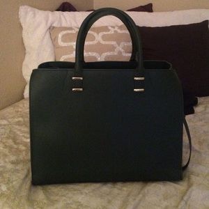 Structured hunter green H&M purse