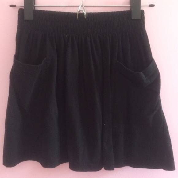 Black Pocketed Skirt