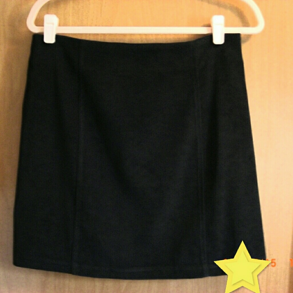Black Princess Seamed Skirt