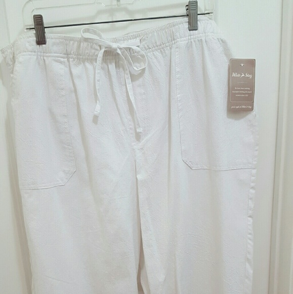White Stag capri pants