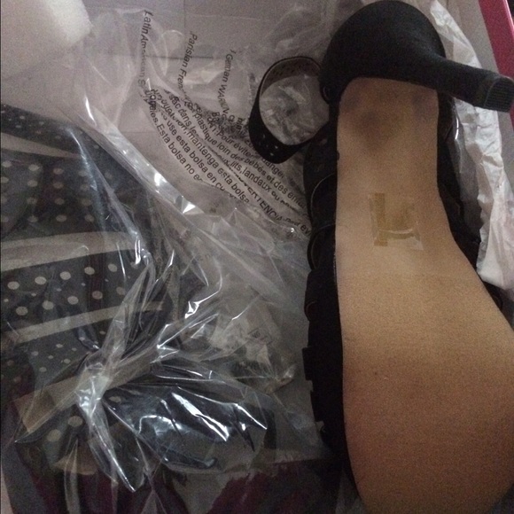 🚫SOLD🚫 - Picture 3 of 3