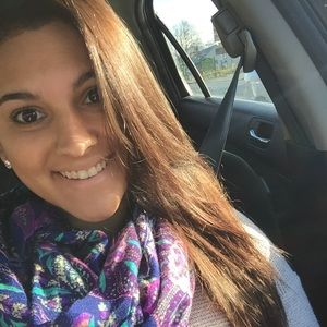 Meet your Posher, Carly