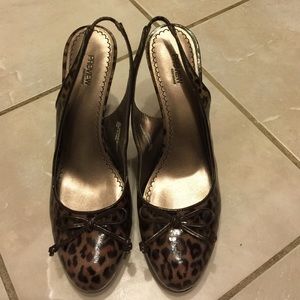 ***Preview Inc***Slingback Dress Shoes