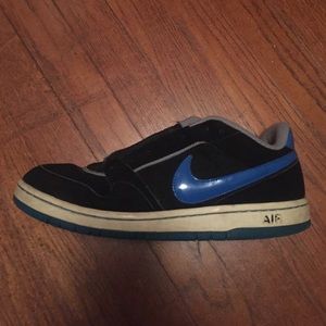 Mens Nike shoe