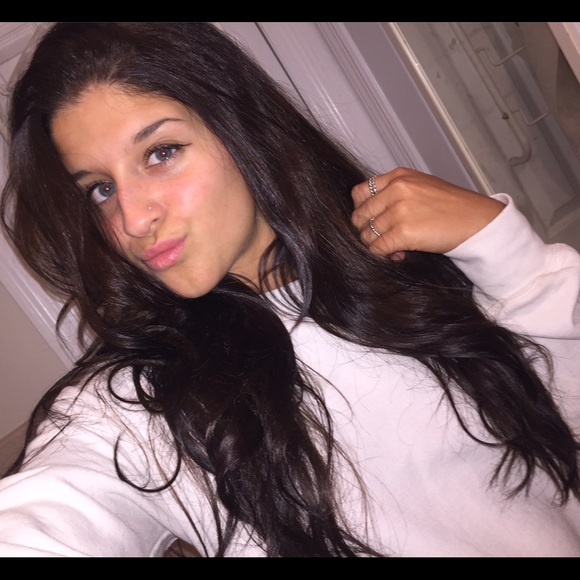 Meet your Posher, Nina - Picture 3 of 4