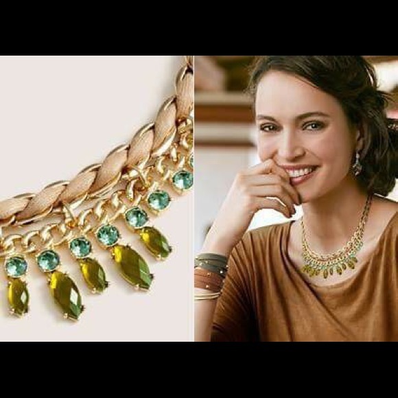 Tribaliz chic necklace .