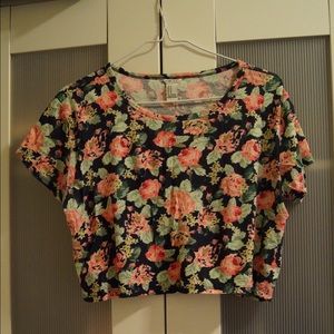 cropped t-shirt