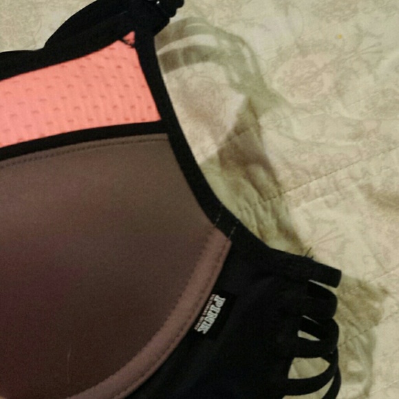 SOLD IN BUNDLE Push up bra! - Picture 4 of 4