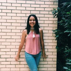 Meet your Posher, Mia