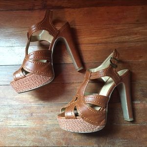 LC Lauren Conrad High heel sandals