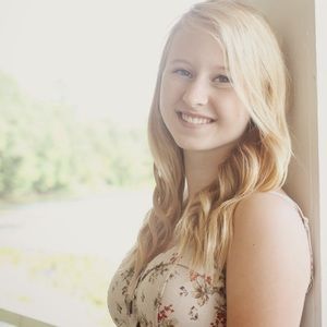 Meet your Posher, Steph