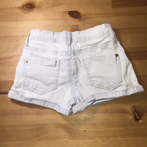 Shorts - Picture 2 of 3