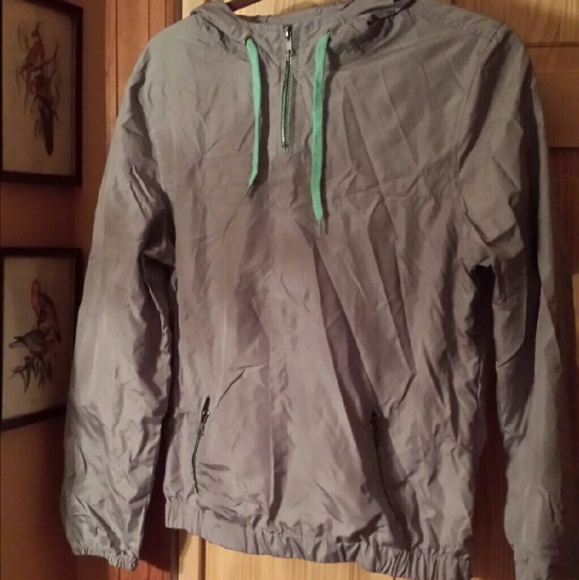 Gray Half-Zip Windbreaker💨☂