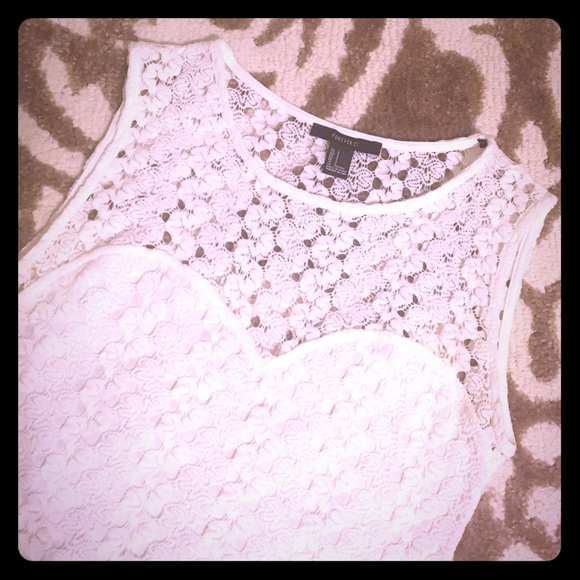 Forever 21 Tops - Forever 21 lace overlay crop top