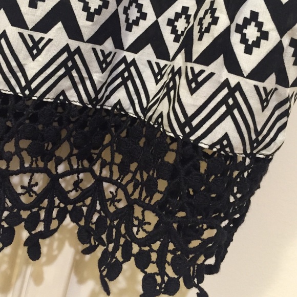 Tribal Print Tank with Laced Detailing - Picture 3 of 3