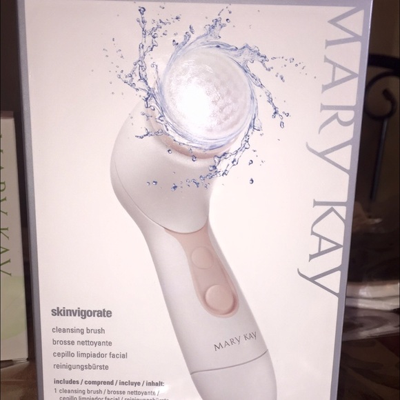 Mary Kay Skinvigorate Face cleansing brush