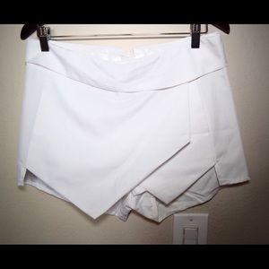 Envelope shorts