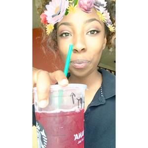 Meet your Posher, Devyn