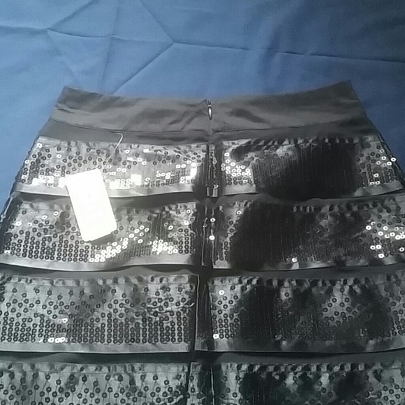 Forever 21 Sequin/Satin Mini Panel Skirt - Picture 4 of 4