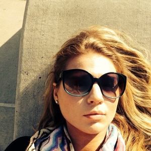 Meet your Posher, Stephanie