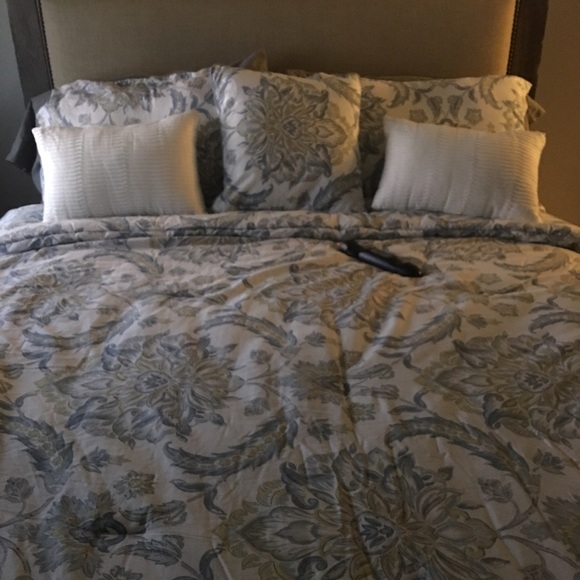 Meet your Posher, Liz