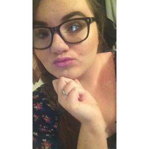 Meet your Posher, Erica