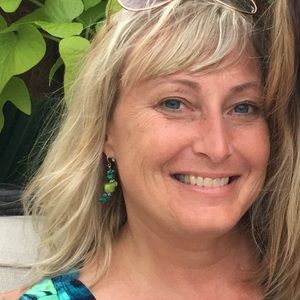 Meet your Posher, Carrie