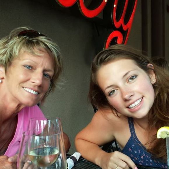 Meet your Posher, Debbie - Picture 1 of 1