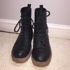 Rue 21 (doc Martin like) size 7/8 boots