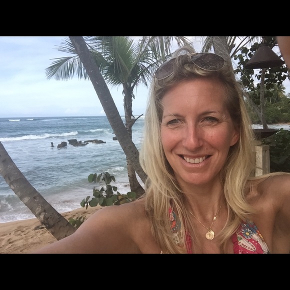 Meet your Posher, Mia