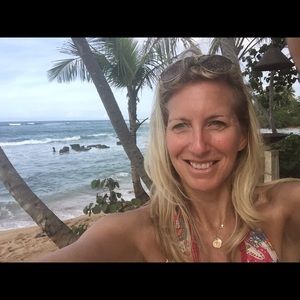 Meet your Posher, Mia