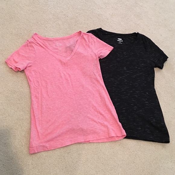 2 Old Navy perfect tees
