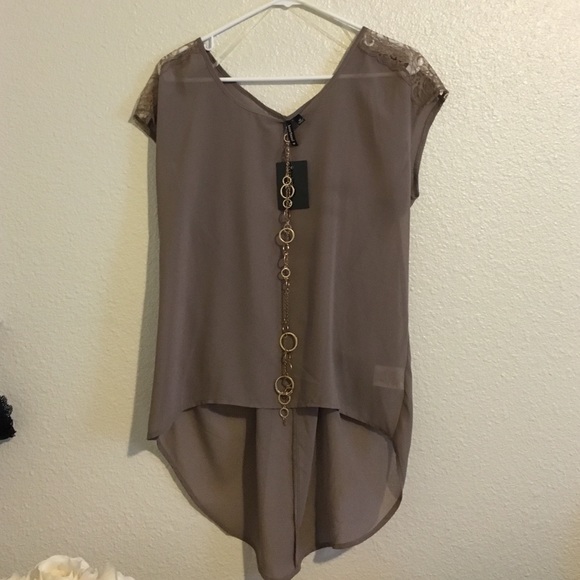 •sold•NWT Brown sheer blouse & necklace