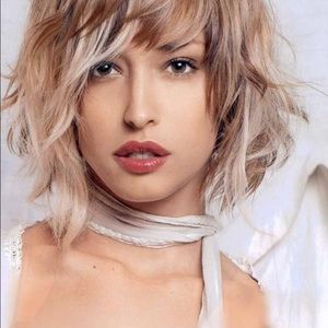 Meet your Posher, Karroll